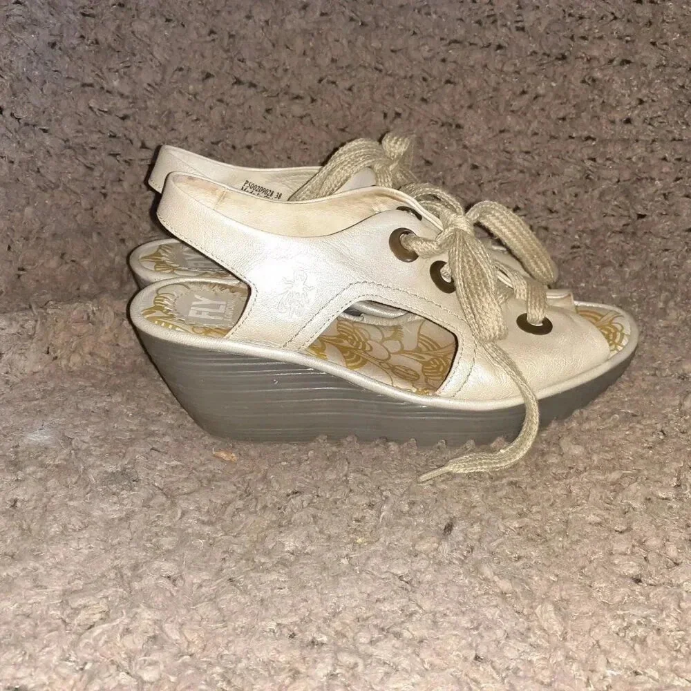 FLY LONDON-Ylva-Pearlescent Beige Leather Lace Up Wedge-Sz 38-7.5-Excellent